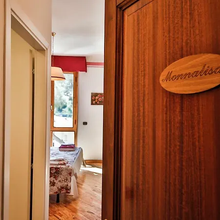 Baronessa Oda ve Kahvaltı Floransa