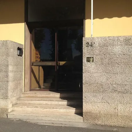 Baronessa Oda ve Kahvaltı